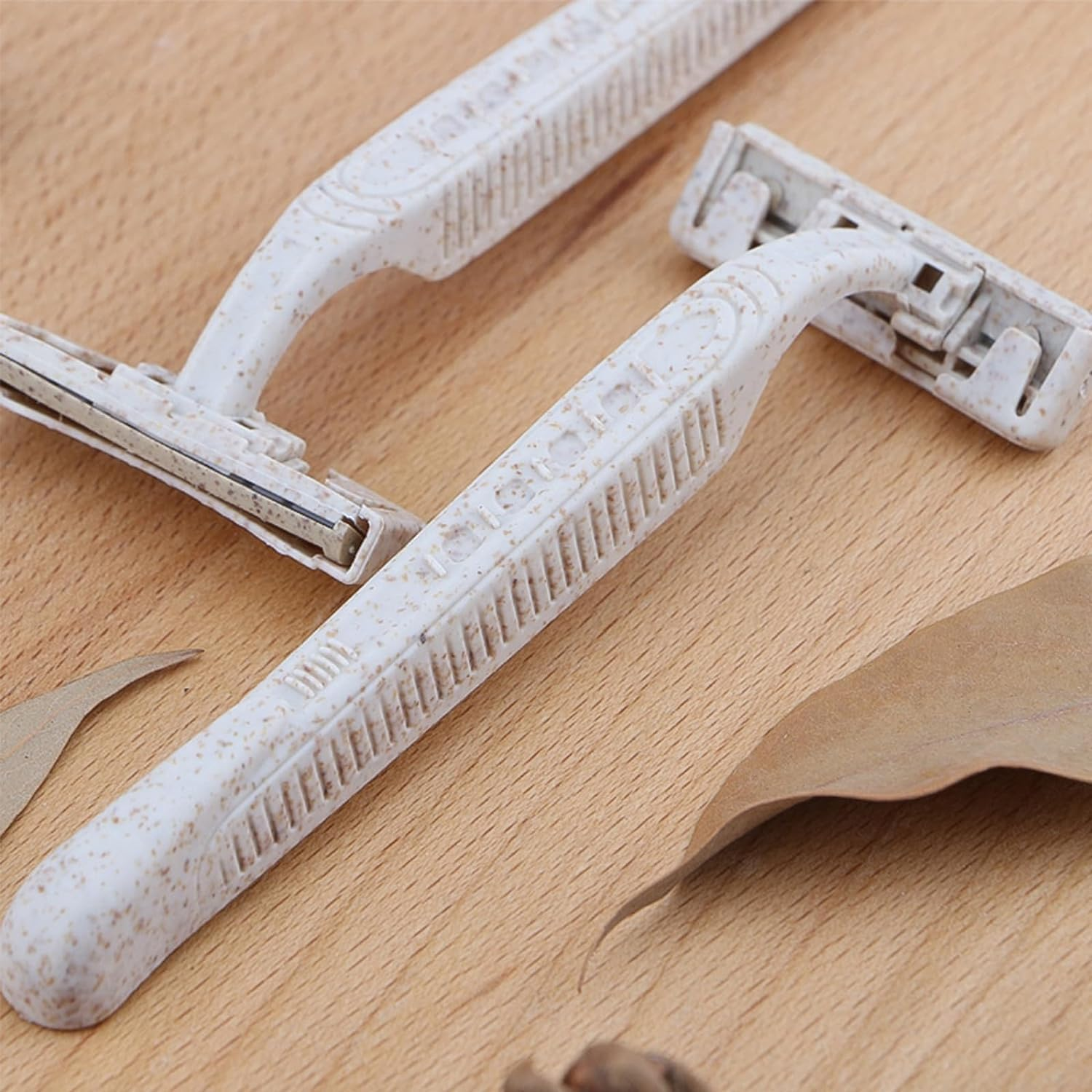 Eco-Friendly Disposable Razors - Image 5